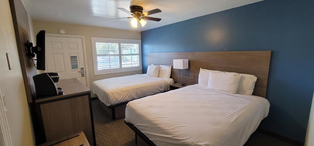 Beachwalker Inn & Suites Пизмоу Бийч Екстериор снимка