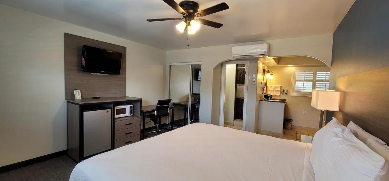Beachwalker Inn & Suites Пизмоу Бийч Екстериор снимка